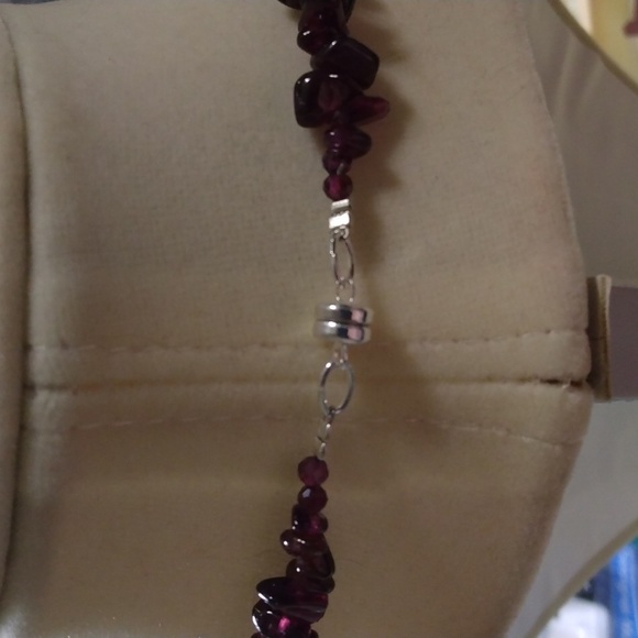 JANUARY BIRTHSTONE Hand crafted Rhodolite Garnet Chip bead necklace - Picture 2 of 7